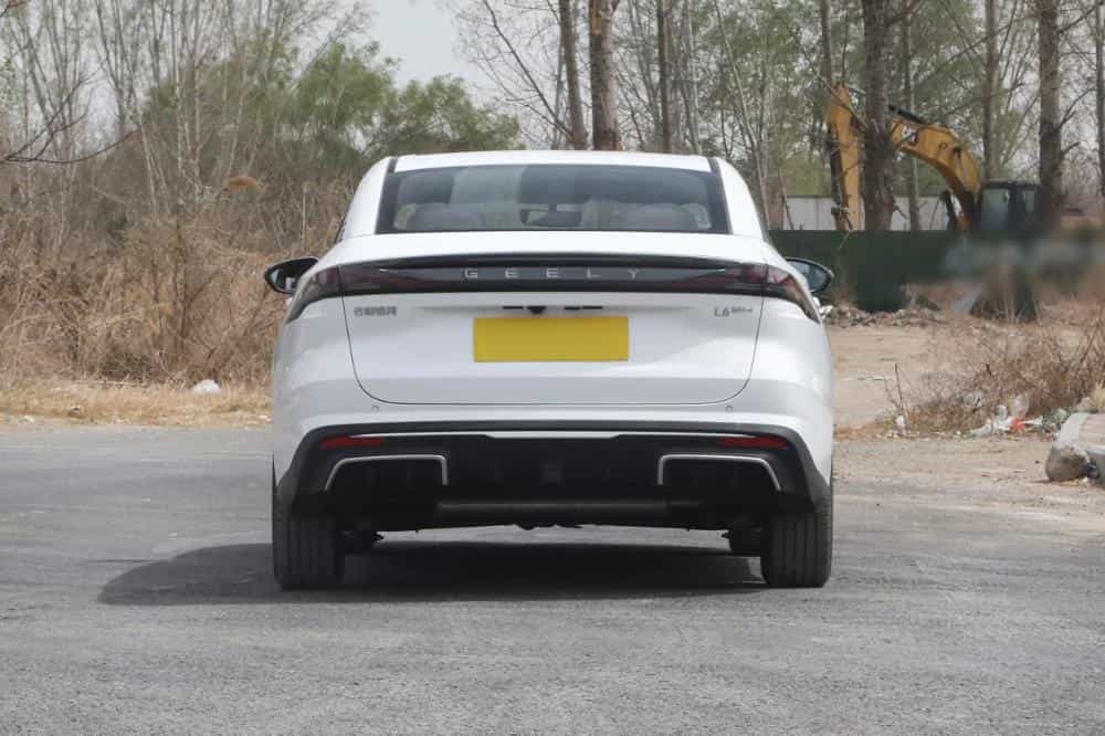 2024款 银河L6 125km PLUS 龙腾版