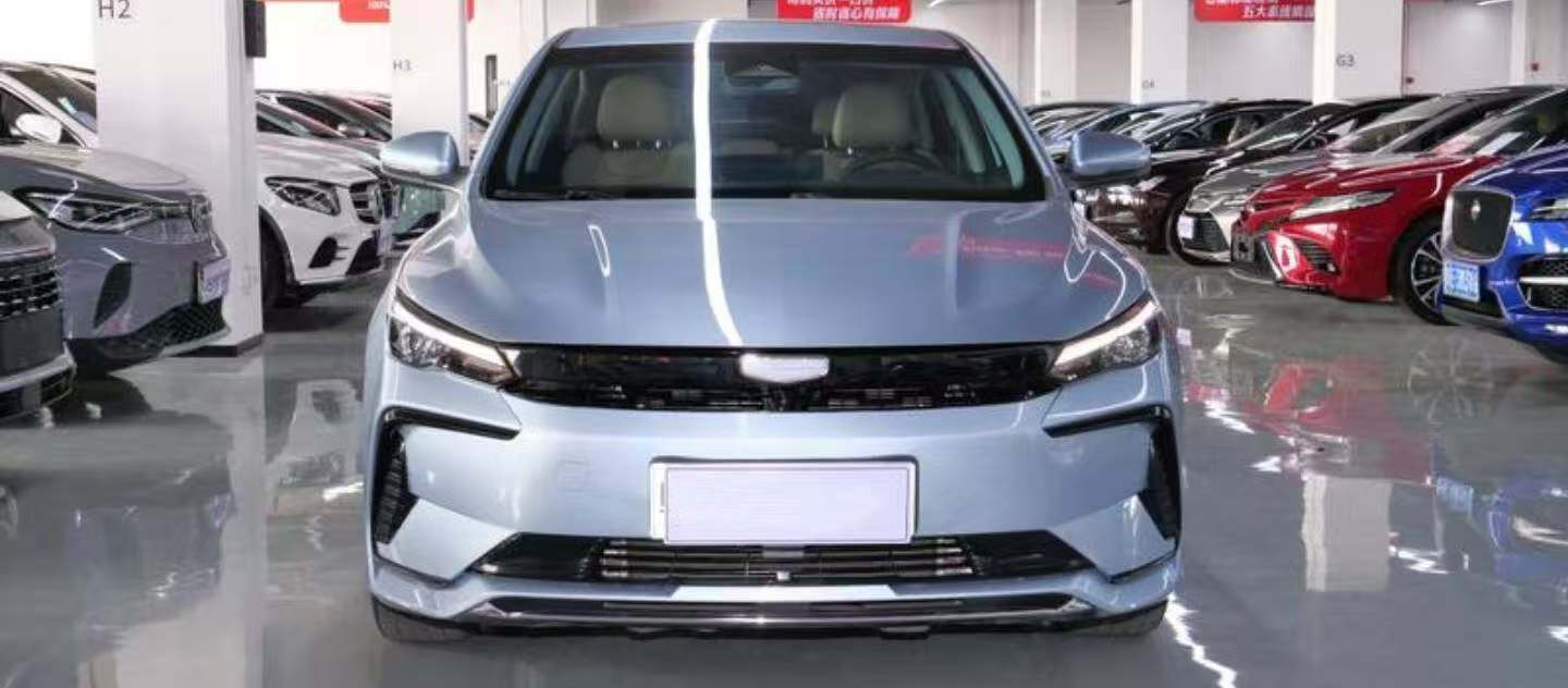 Emgrand L HiP 2024 Champion Edition 1.5 TD-DHT Pro на 100 км Отличный тип