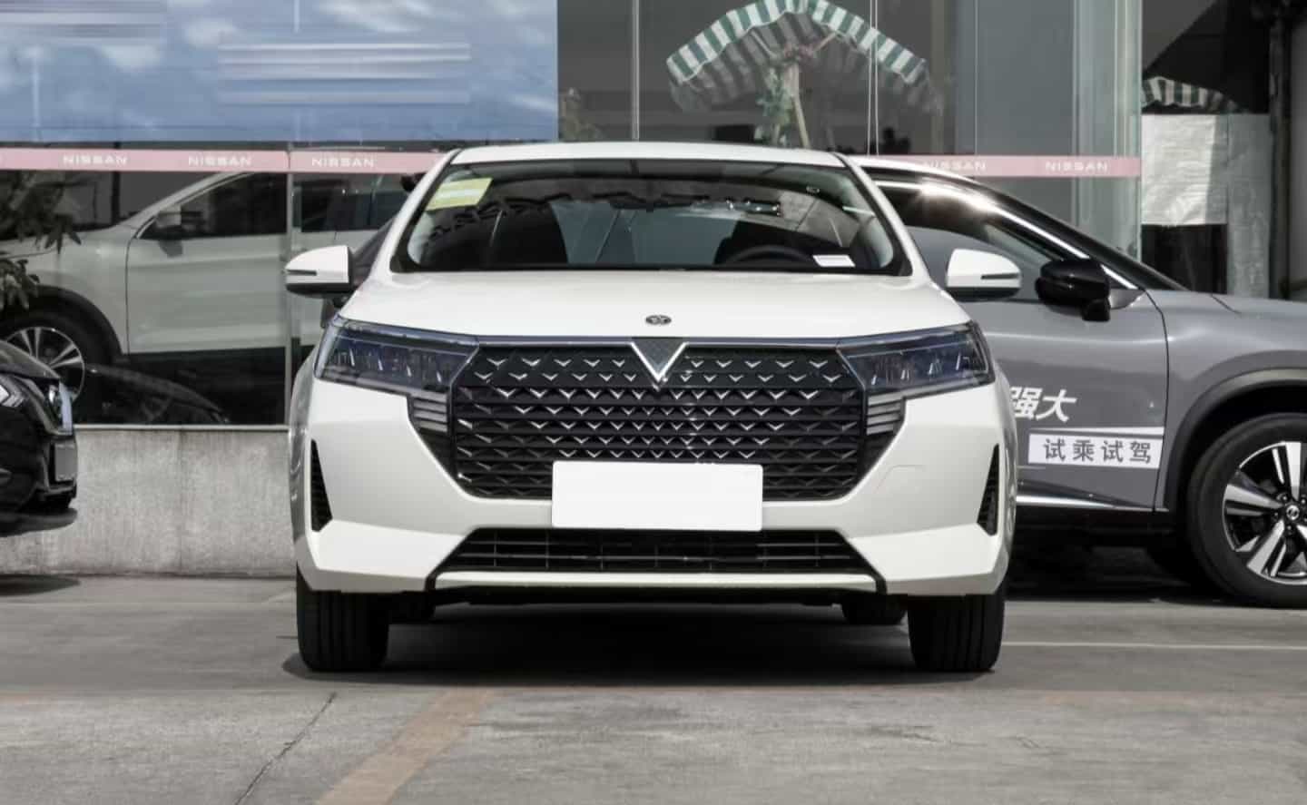 Qichen D60 2023 PLUS 1,6 л XL с вариатором Yueling Edition