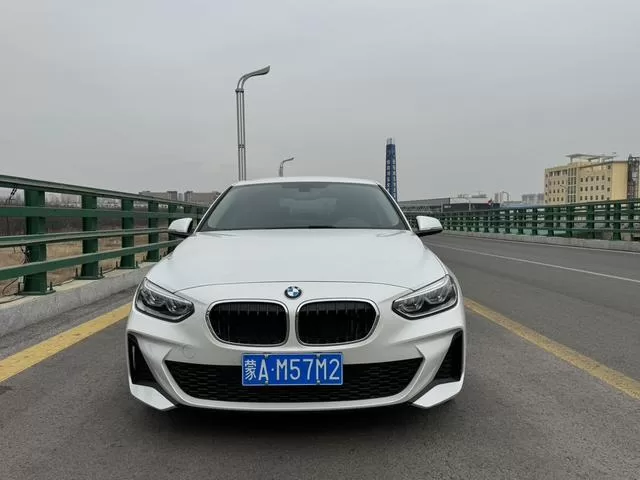 BMW 1-й серии 2021 120i M Sports Yao Ye Edition