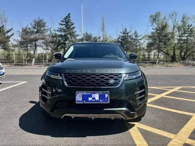 Range Rover Evoque 2021 года выпуска, Evoque L 249PS R-Dynamic First Edition (стартовая версия)