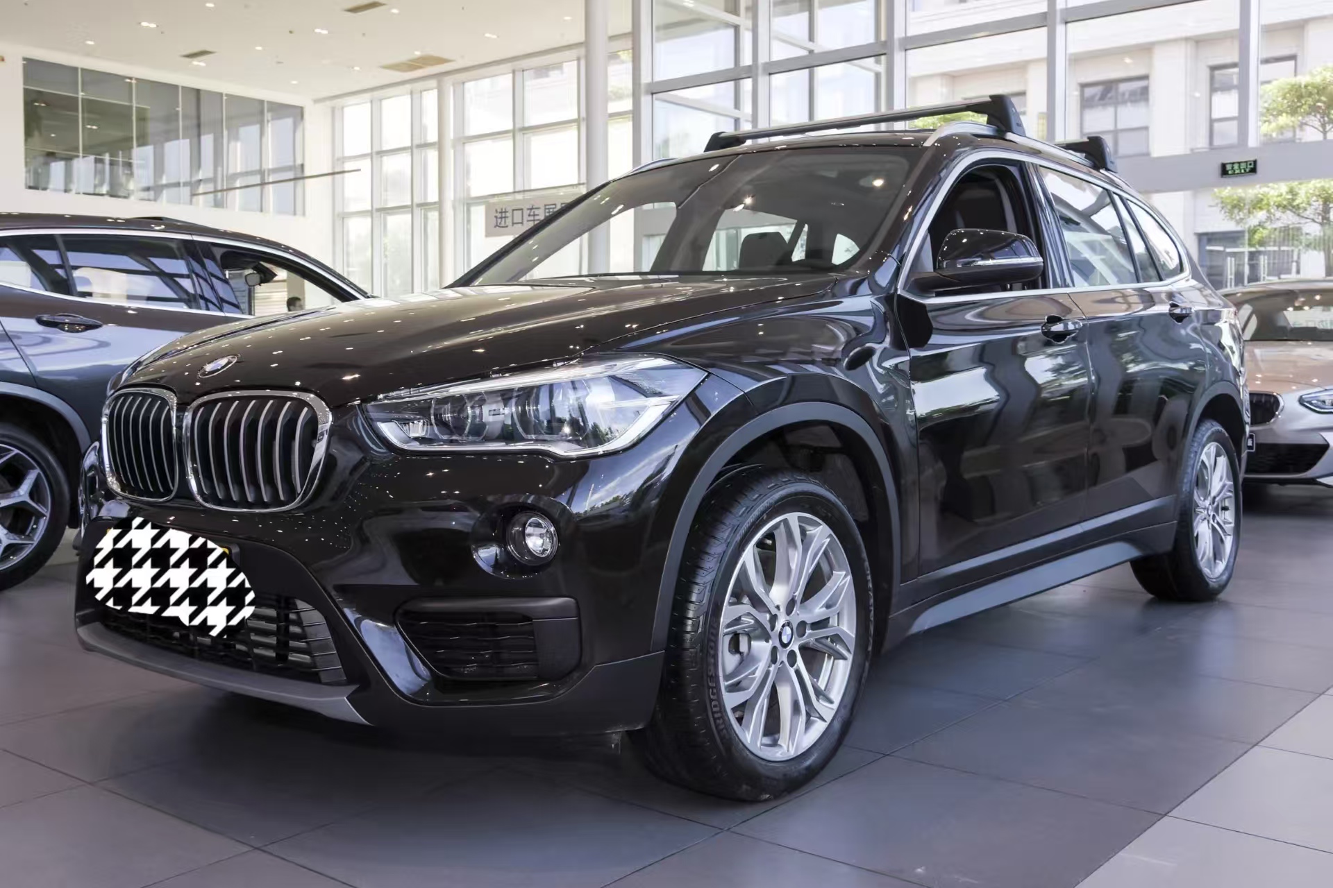 BMW X1 2019 sDrive20Li ведущая модель