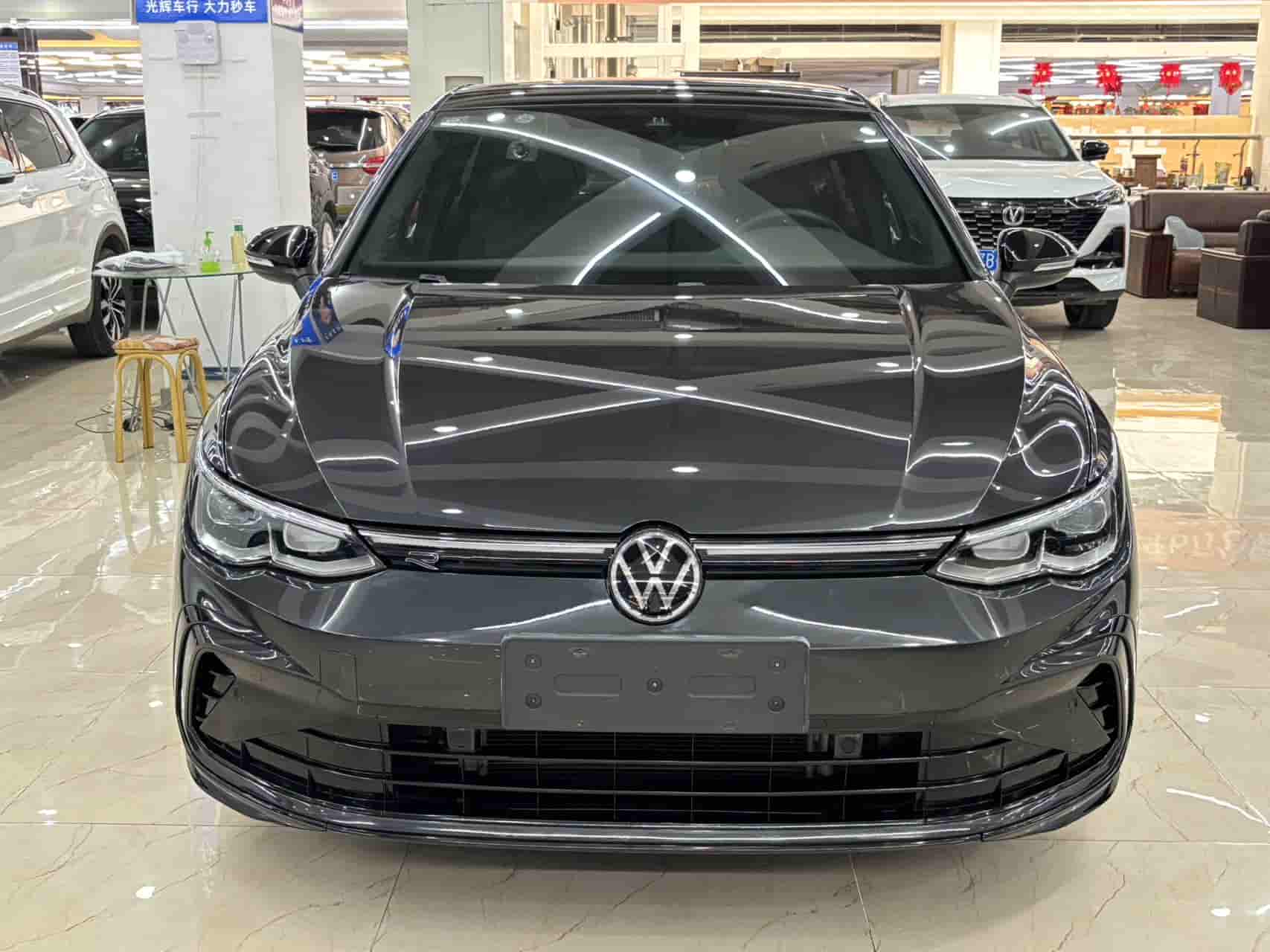 21 Версия Volkswagen Golf 1.4T 280 TSI DSG R-Line