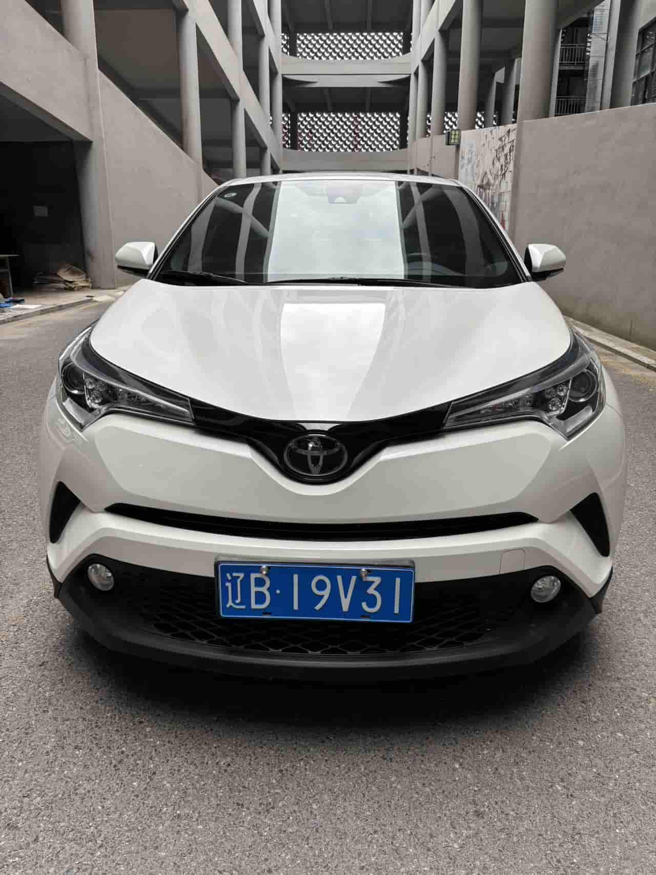 20 Toyota C-HR2.0L в базовой версии