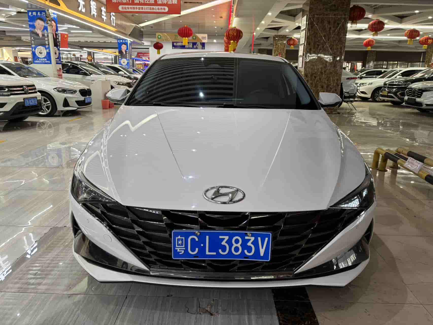 22 Hyundai Elantra 1,5-литровый вариатор LUX Premium Edition
